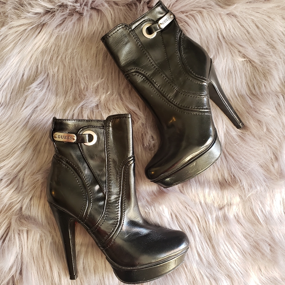 Womans black guess heeled boots